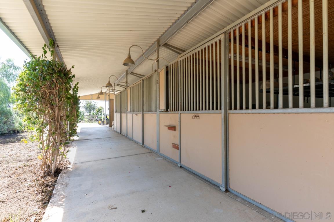 Detail Gallery Image 46 of 67 For 1097  Camino Alisos, Fallbrook,  CA 92028 - 6 Beds | 5 Baths