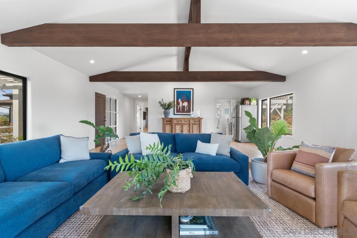 Detail Gallery Image 7 of 67 For 1097  Camino Alisos, Fallbrook,  CA 92028 - 6 Beds | 5 Baths