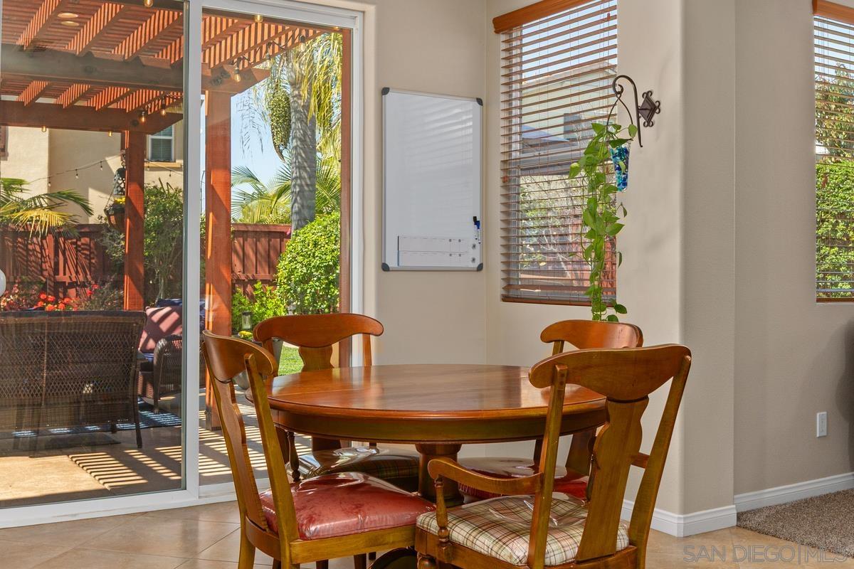 Detail Gallery Image 14 of 42 For 1311  Bellingham Dr, Oceanside,  CA 92057 - 4 Beds | 3/1 Baths