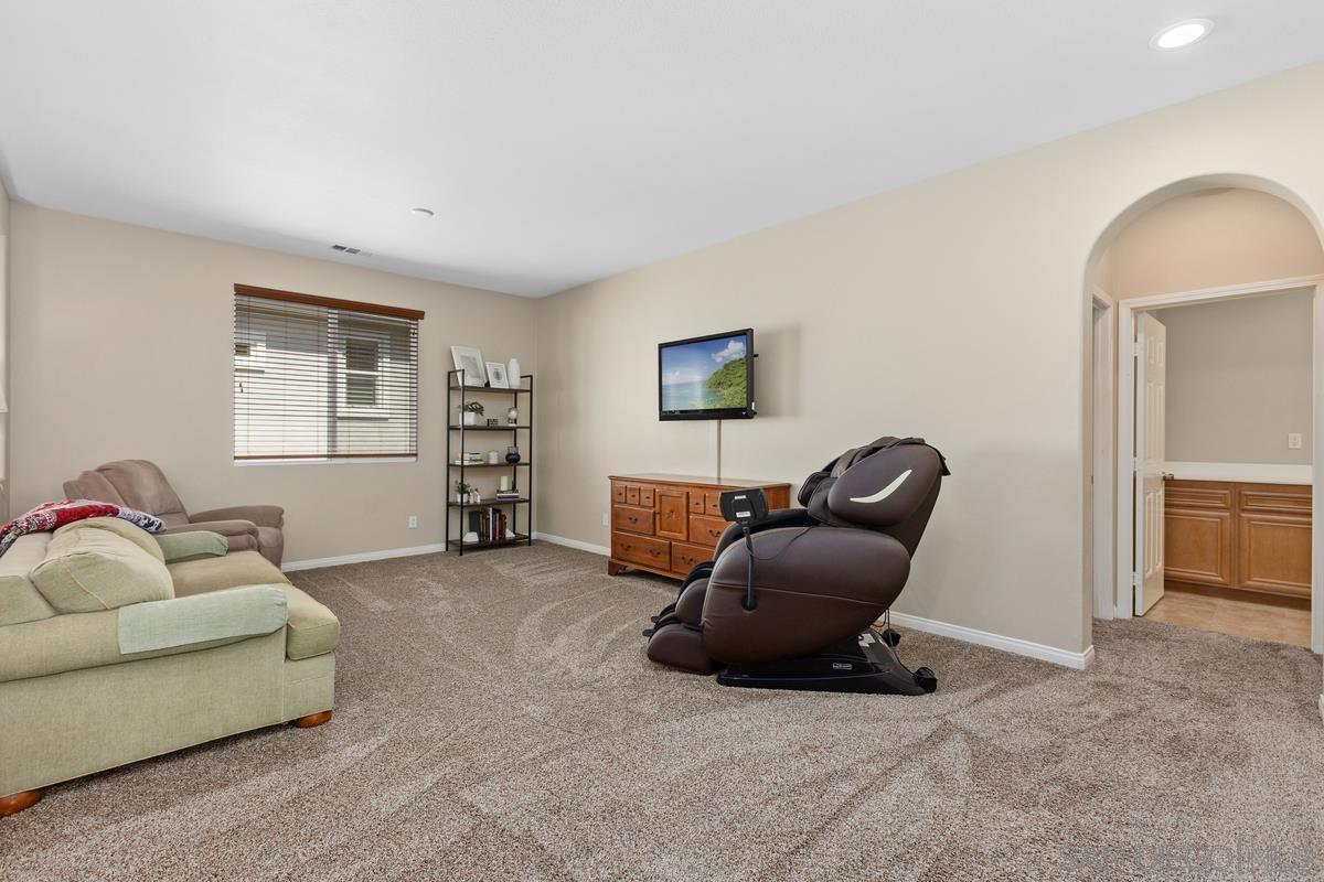 Detail Gallery Image 16 of 42 For 1311  Bellingham Dr, Oceanside,  CA 92057 - 4 Beds | 3/1 Baths