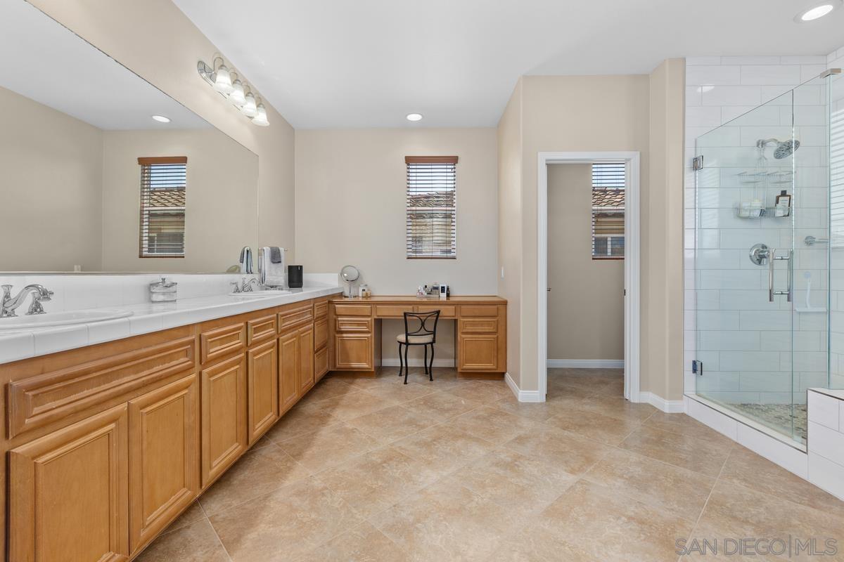 Detail Gallery Image 19 of 42 For 1311  Bellingham Dr, Oceanside,  CA 92057 - 4 Beds | 3/1 Baths