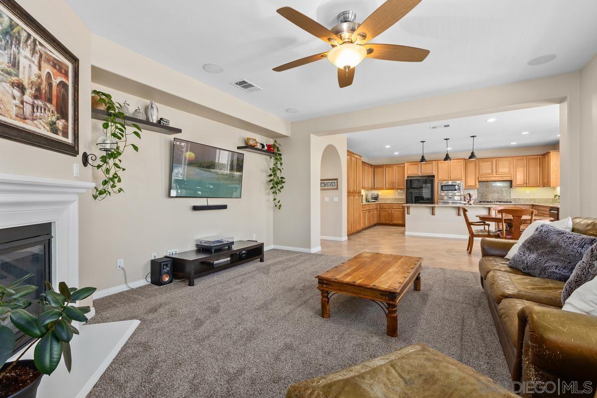 Detail Gallery Image 9 of 42 For 1311  Bellingham Dr, Oceanside,  CA 92057 - 4 Beds | 3/1 Baths