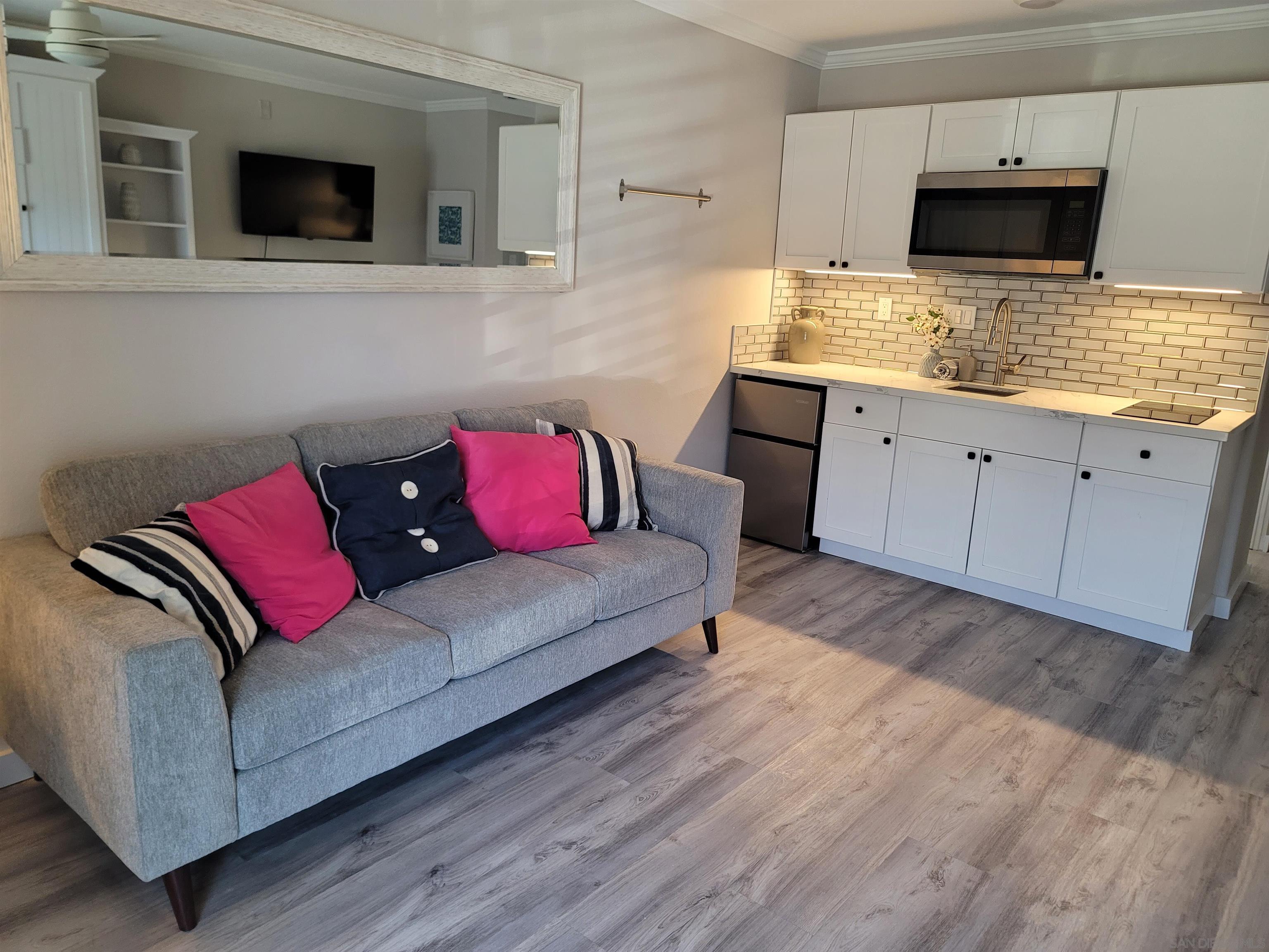 Detail Gallery Image 2 of 34 For 1021  Scott  128, San Diego,  CA 92106 - 0 Beds | 1 Baths