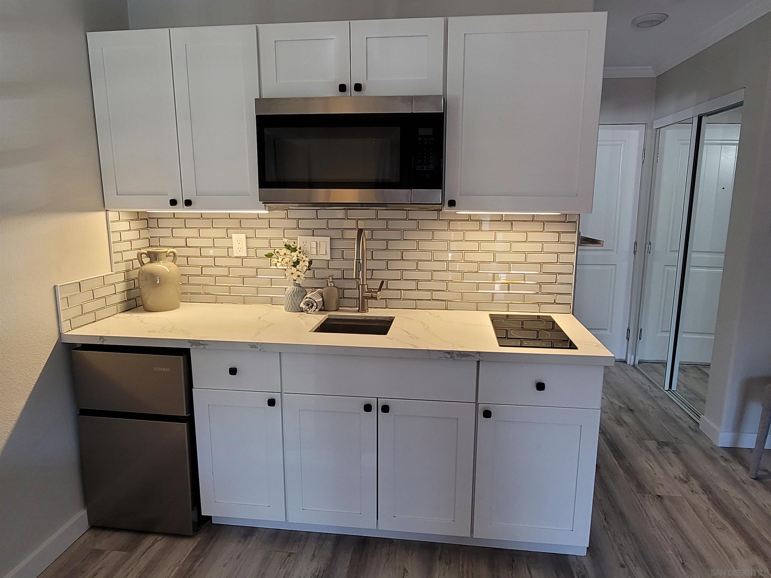 Detail Gallery Image 4 of 34 For 1021  Scott  128, San Diego,  CA 92106 - 0 Beds | 1 Baths