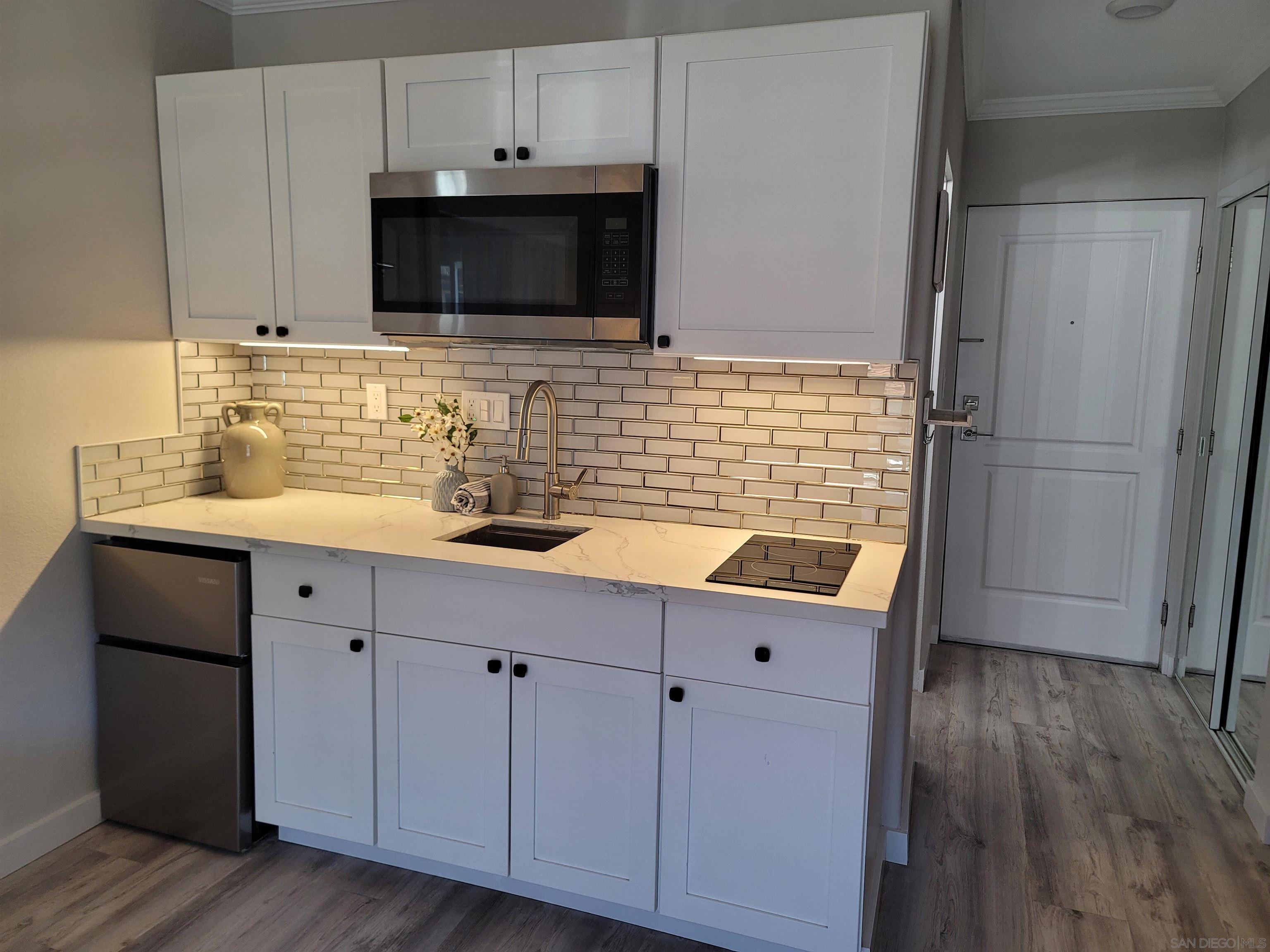 Detail Gallery Image 5 of 34 For 1021  Scott  128, San Diego,  CA 92106 - 0 Beds | 1 Baths