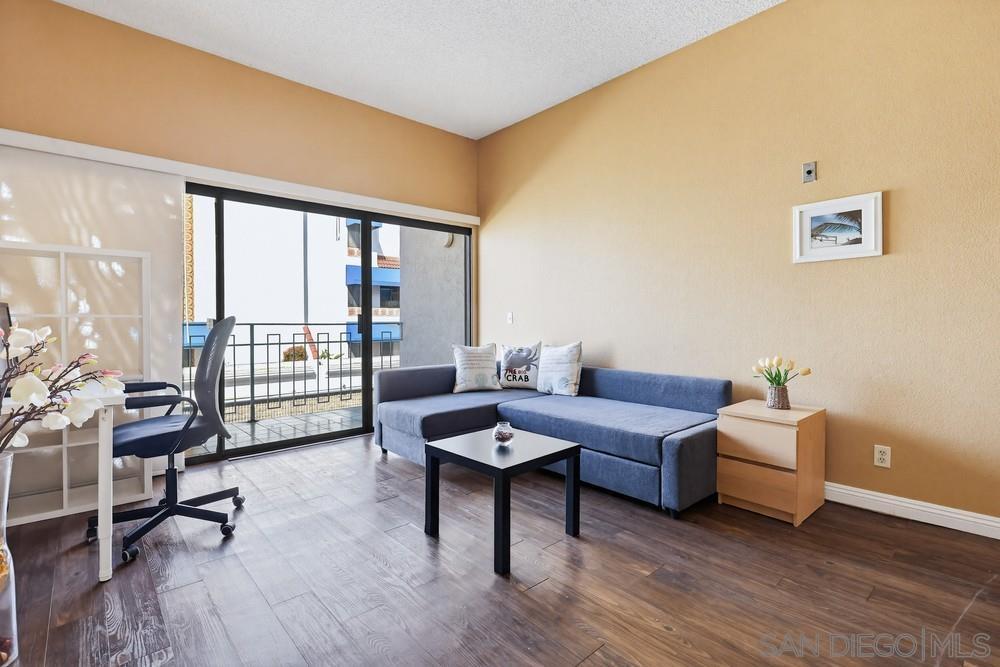 Detail Gallery Image 14 of 31 For 8324  Regents Rd  2e,  San Diego,  CA 92122 - 2 Beds | 2 Baths