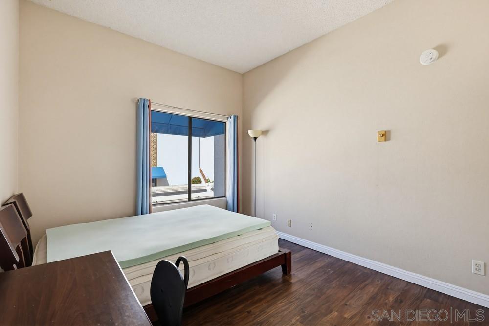 Detail Gallery Image 23 of 31 For 8324  Regents Rd  2e,  San Diego,  CA 92122 - 2 Beds | 2 Baths