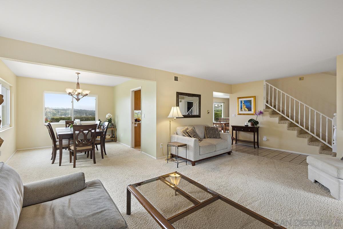 Detail Gallery Image 13 of 51 For 1012  Santa Florencia, Solana Beach,  CA 92075 - 5 Beds | 3 Baths