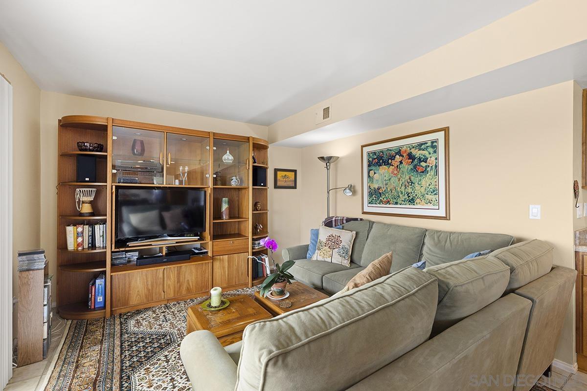 Detail Gallery Image 23 of 51 For 1012  Santa Florencia, Solana Beach,  CA 92075 - 5 Beds | 3 Baths