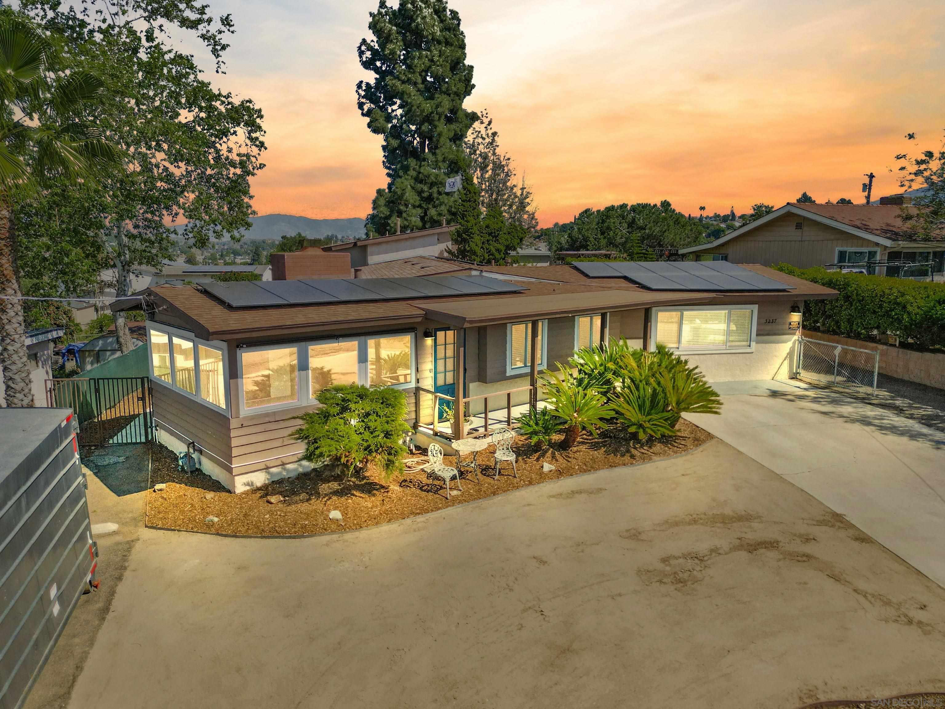 Front Image Thumbnail for SD260006905