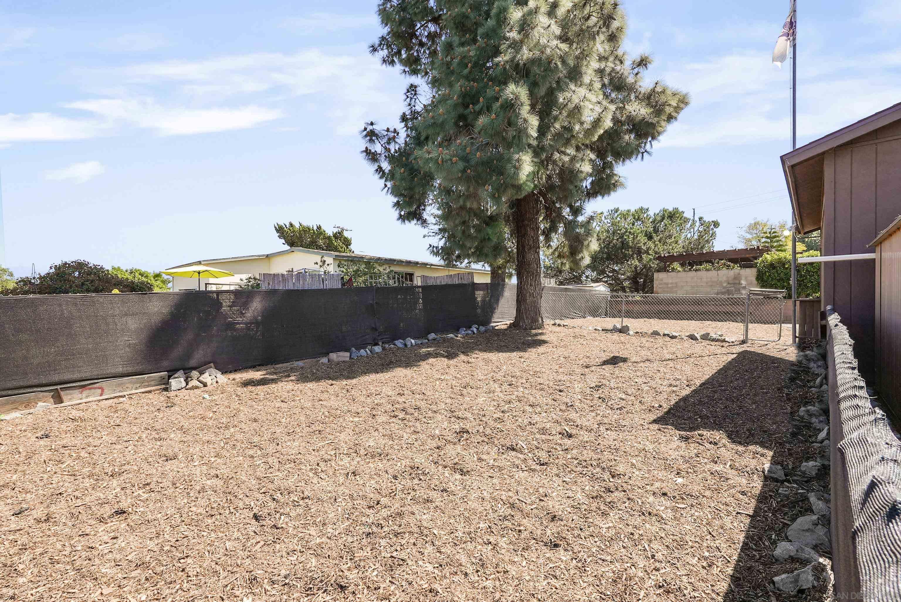 Detail Gallery Image 13 of 59 For 3237 S Bonita, Spring Valley,  CA 91977 - 5 Beds | 3 Baths