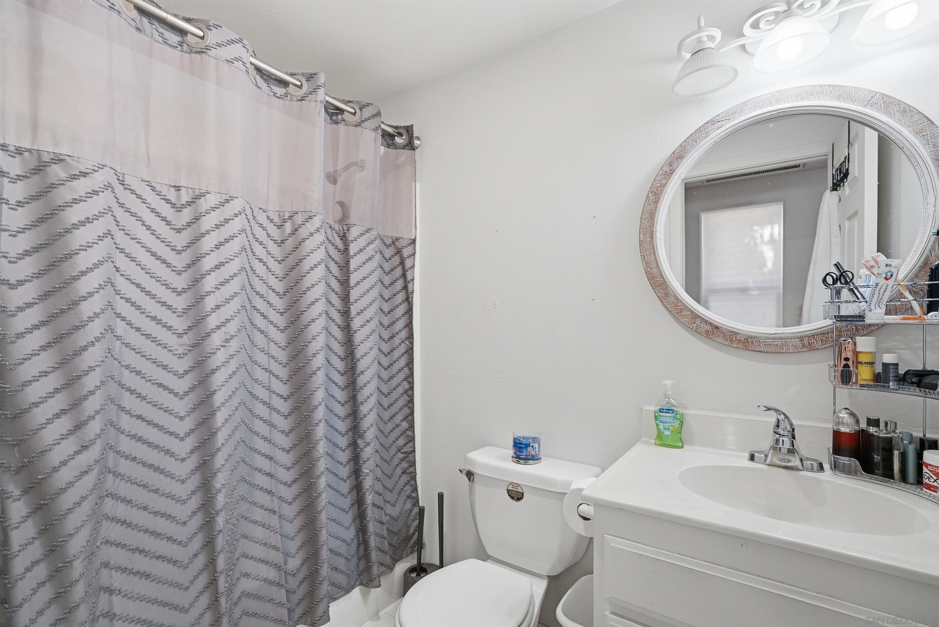 Detail Gallery Image 36 of 59 For 3237 S Bonita, Spring Valley,  CA 91977 - 5 Beds | 3 Baths