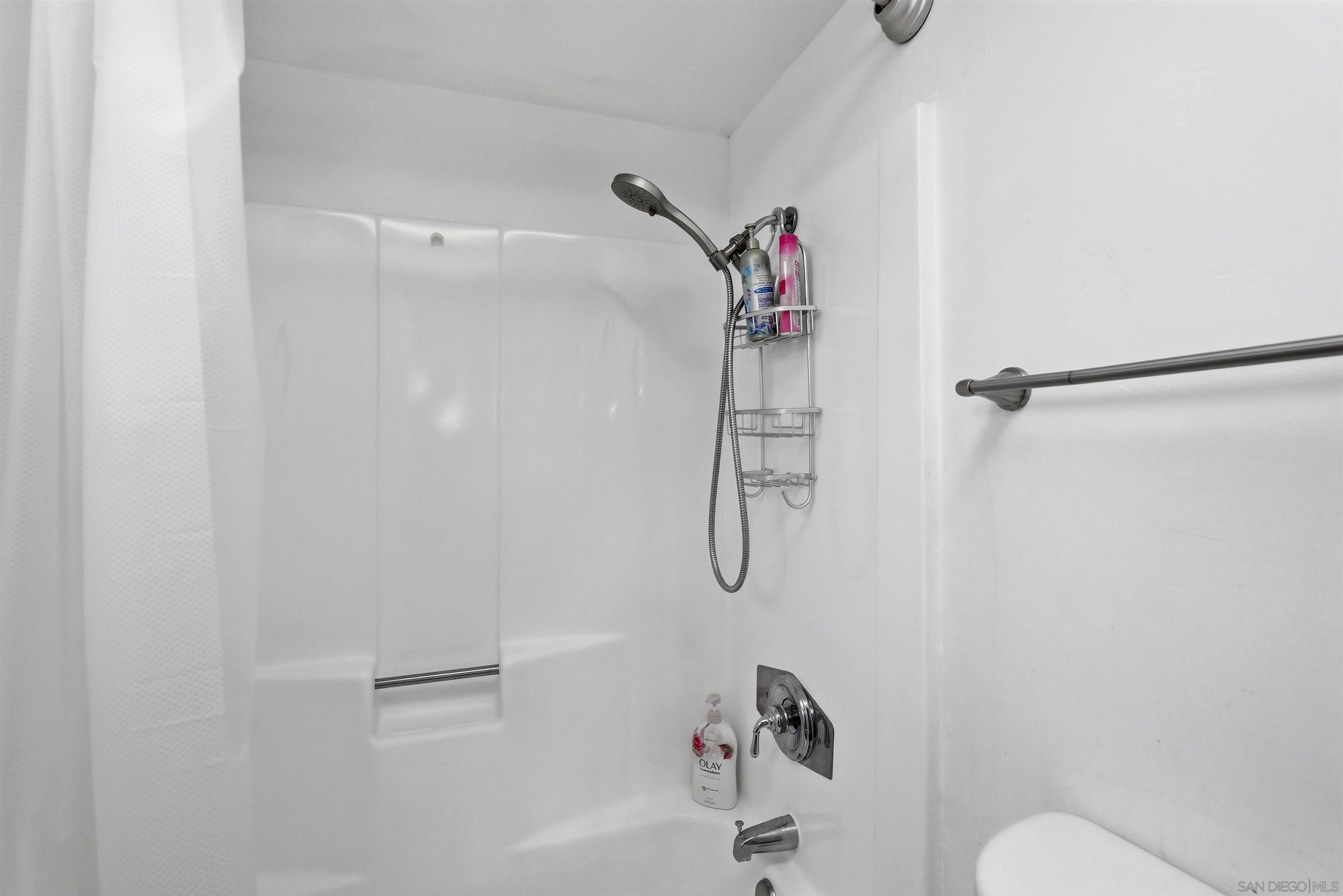 Detail Gallery Image 37 of 59 For 3237 S Bonita, Spring Valley,  CA 91977 - 5 Beds | 3 Baths