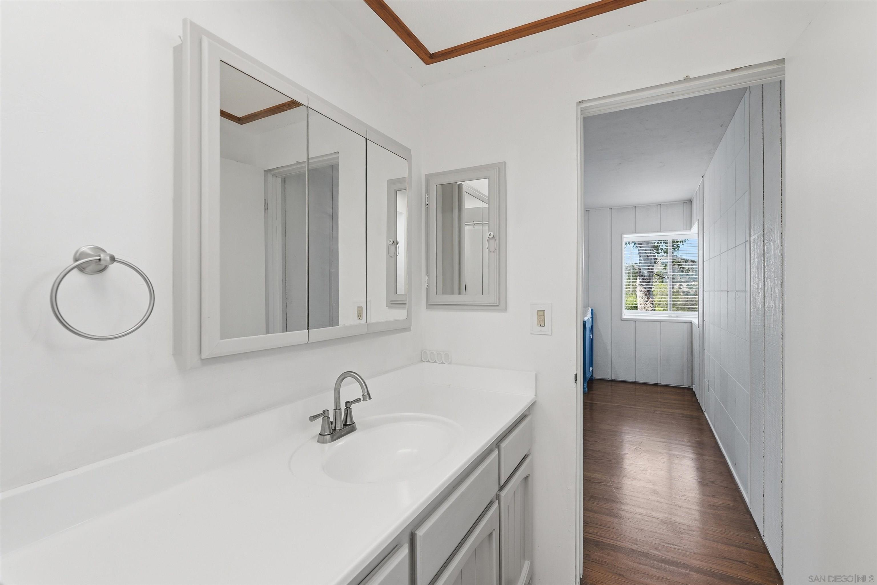 Detail Gallery Image 38 of 59 For 3237 S Bonita, Spring Valley,  CA 91977 - 5 Beds | 3 Baths