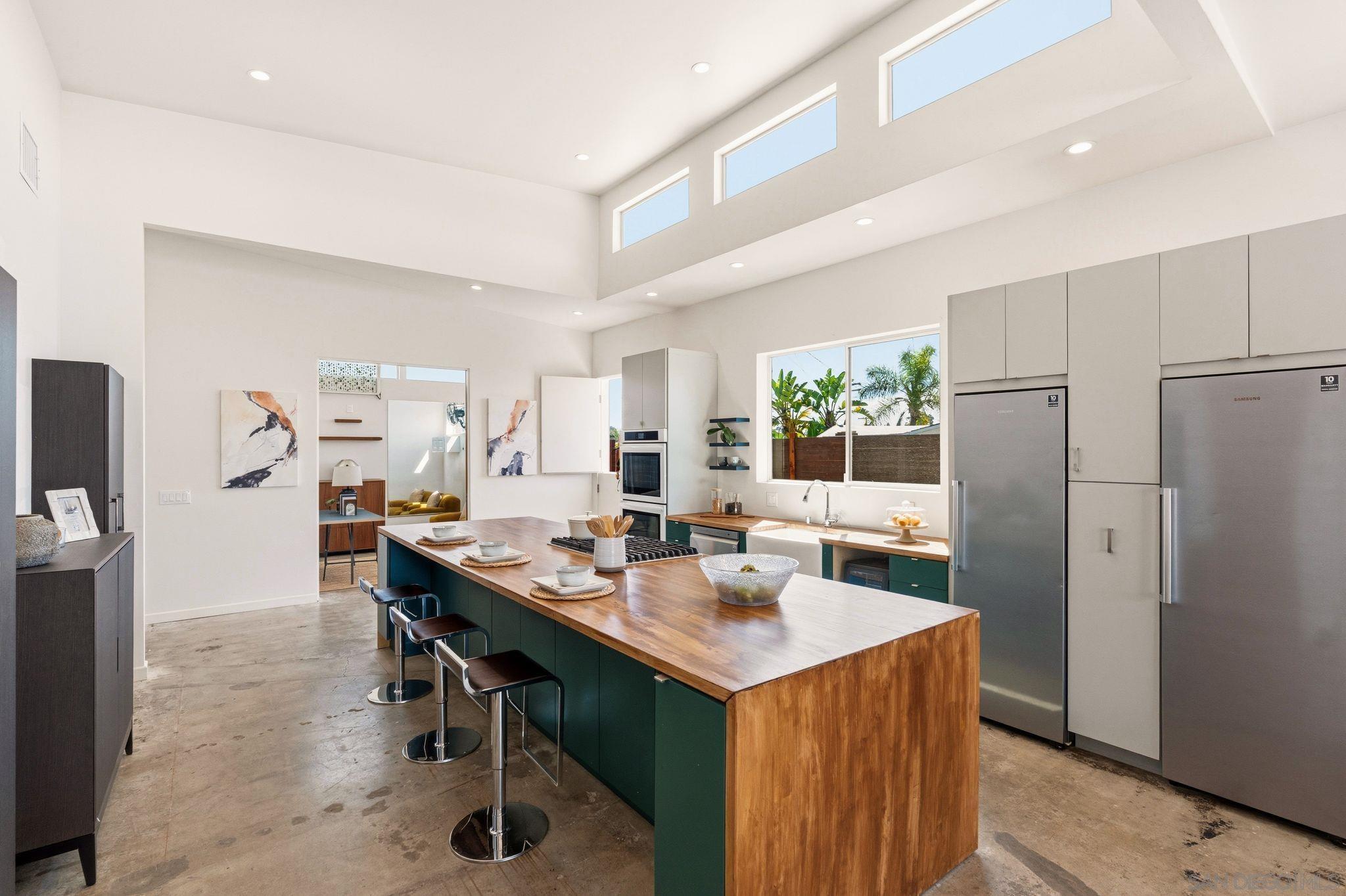 Detail Gallery Image 11 of 47 For 3590  Chasewood Dr., San Diego,  CA 92111 - 4 Beds | 2/1 Baths