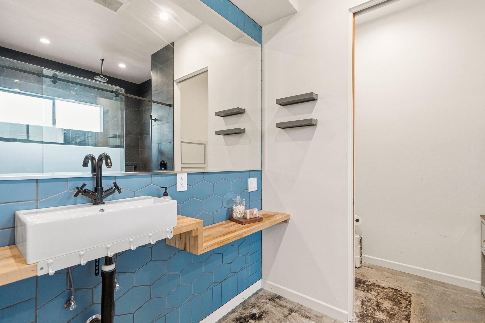 Detail Gallery Image 26 of 47 For 3590  Chasewood Dr., San Diego,  CA 92111 - 4 Beds | 2/1 Baths