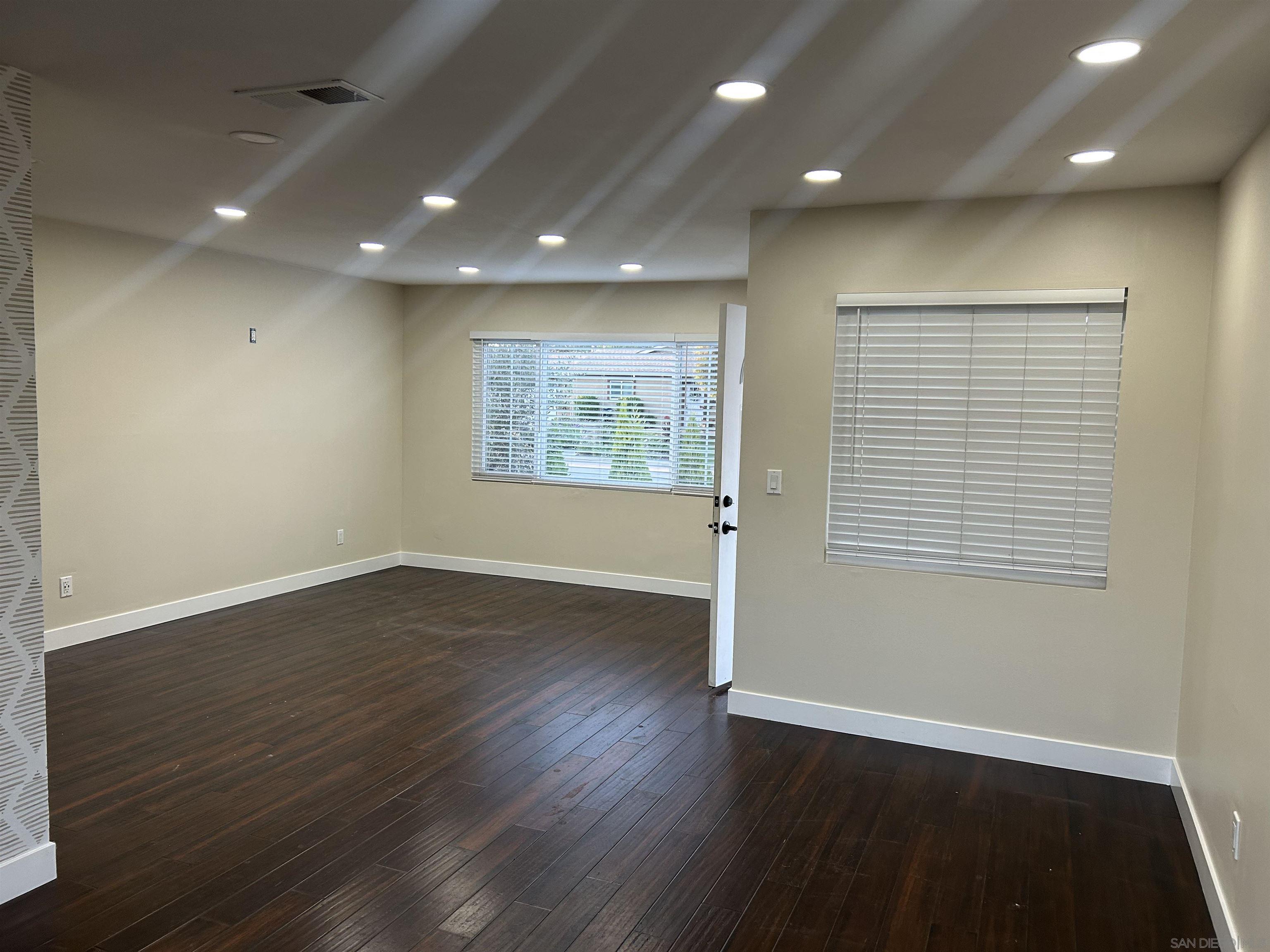 Detail Gallery Image 10 of 14 For 14523  Saco Street, Poway,  CA 92064 - 3 Beds | 2 Baths