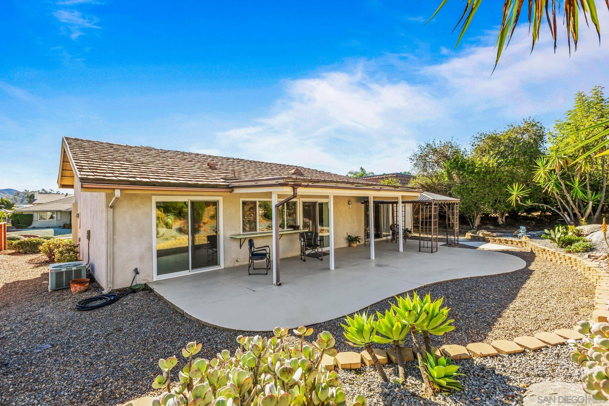 Detail Gallery Image 24 of 42 For Casero Rd, San Diego,  CA 92128 - 2 Beds | 2 Baths