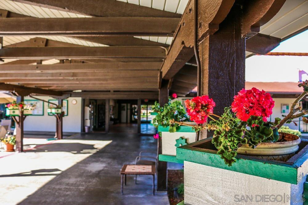 Detail Gallery Image 35 of 42 For Casero Rd, San Diego,  CA 92128 - 2 Beds | 2 Baths