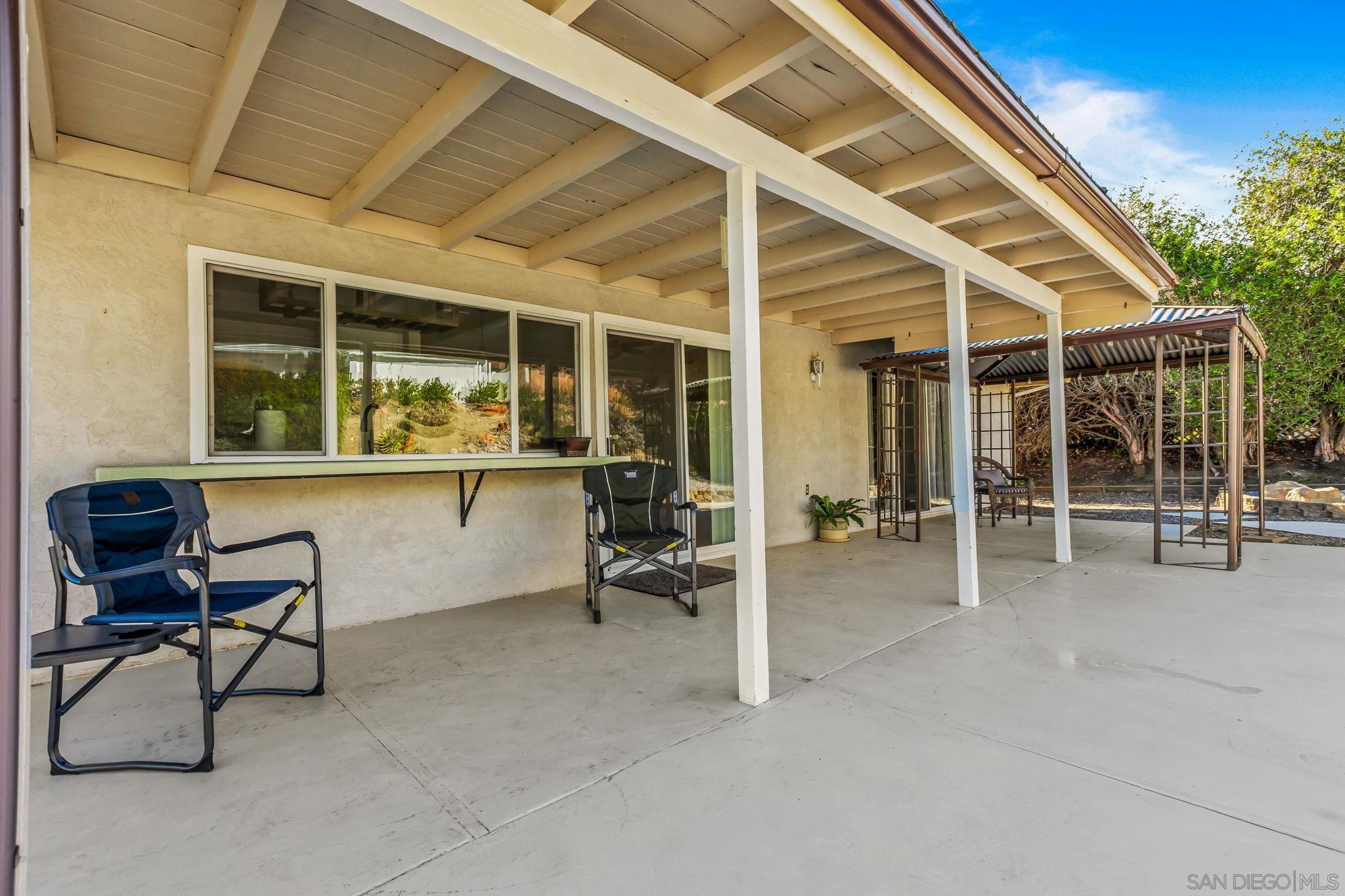 Detail Gallery Image 8 of 42 For Casero Rd, San Diego,  CA 92128 - 2 Beds | 2 Baths