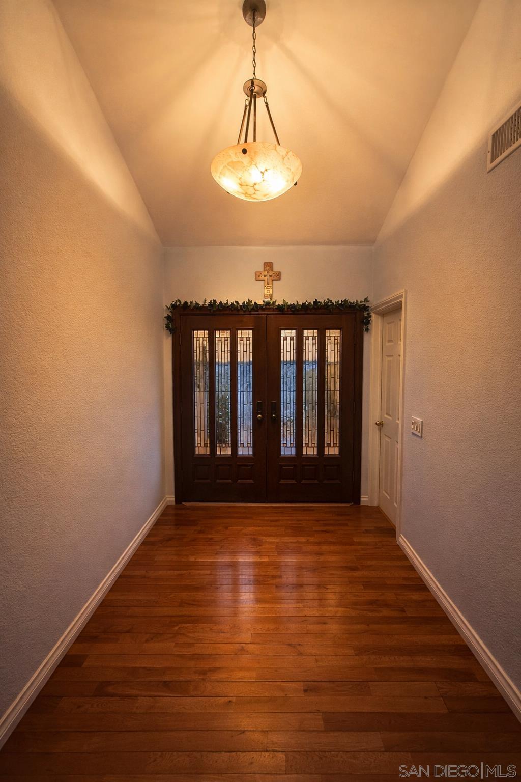 Detail Gallery Image 3 of 33 For 12834  Rockwell, Poway,  CA 92064 - 5 Beds | 4/1 Baths