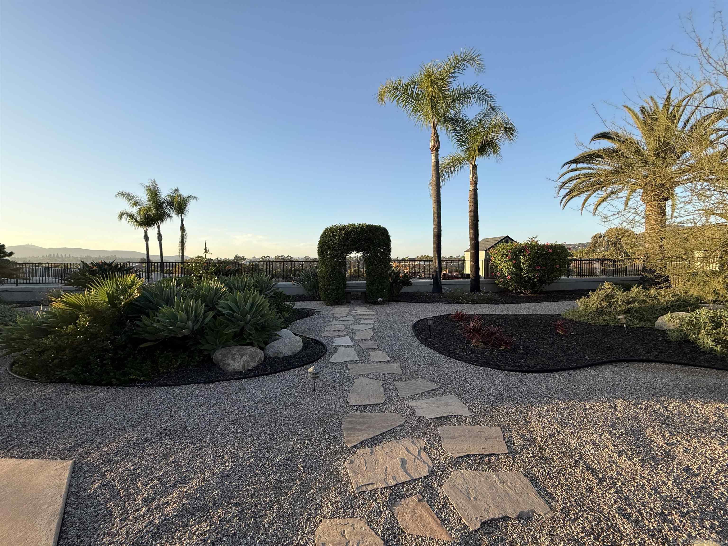 Detail Gallery Image 28 of 33 For 12834  Rockwell, Poway,  CA 92064 - 5 Beds | 4/1 Baths