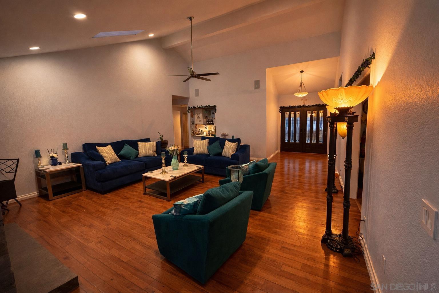 Detail Gallery Image 6 of 33 For 12834  Rockwell, Poway,  CA 92064 - 5 Beds | 4/1 Baths