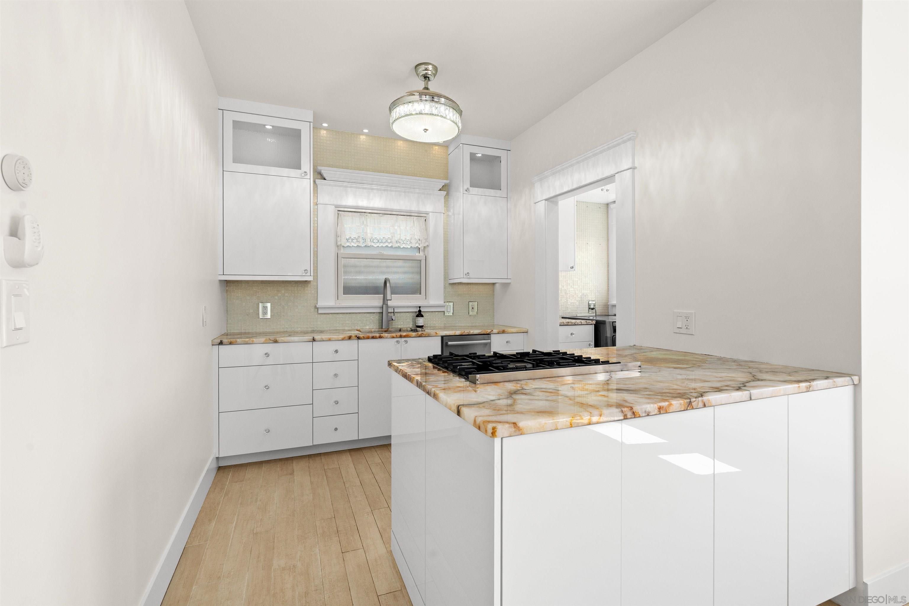 Detail Gallery Image 25 of 63 For 1130  Fort Stockton, San Diego,  CA 92103 - 2 Beds | 1 Baths