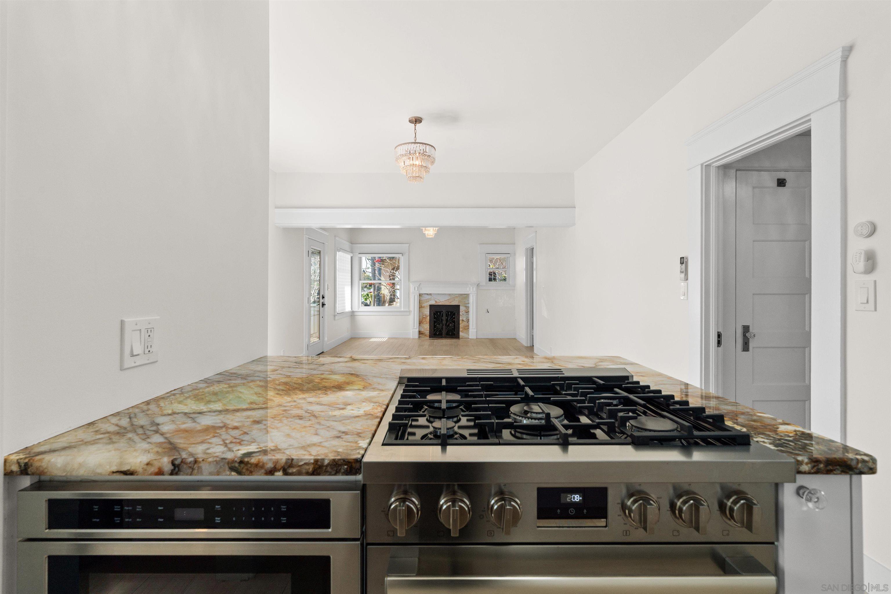 Detail Gallery Image 26 of 63 For 1130  Fort Stockton, San Diego,  CA 92103 - 2 Beds | 1 Baths