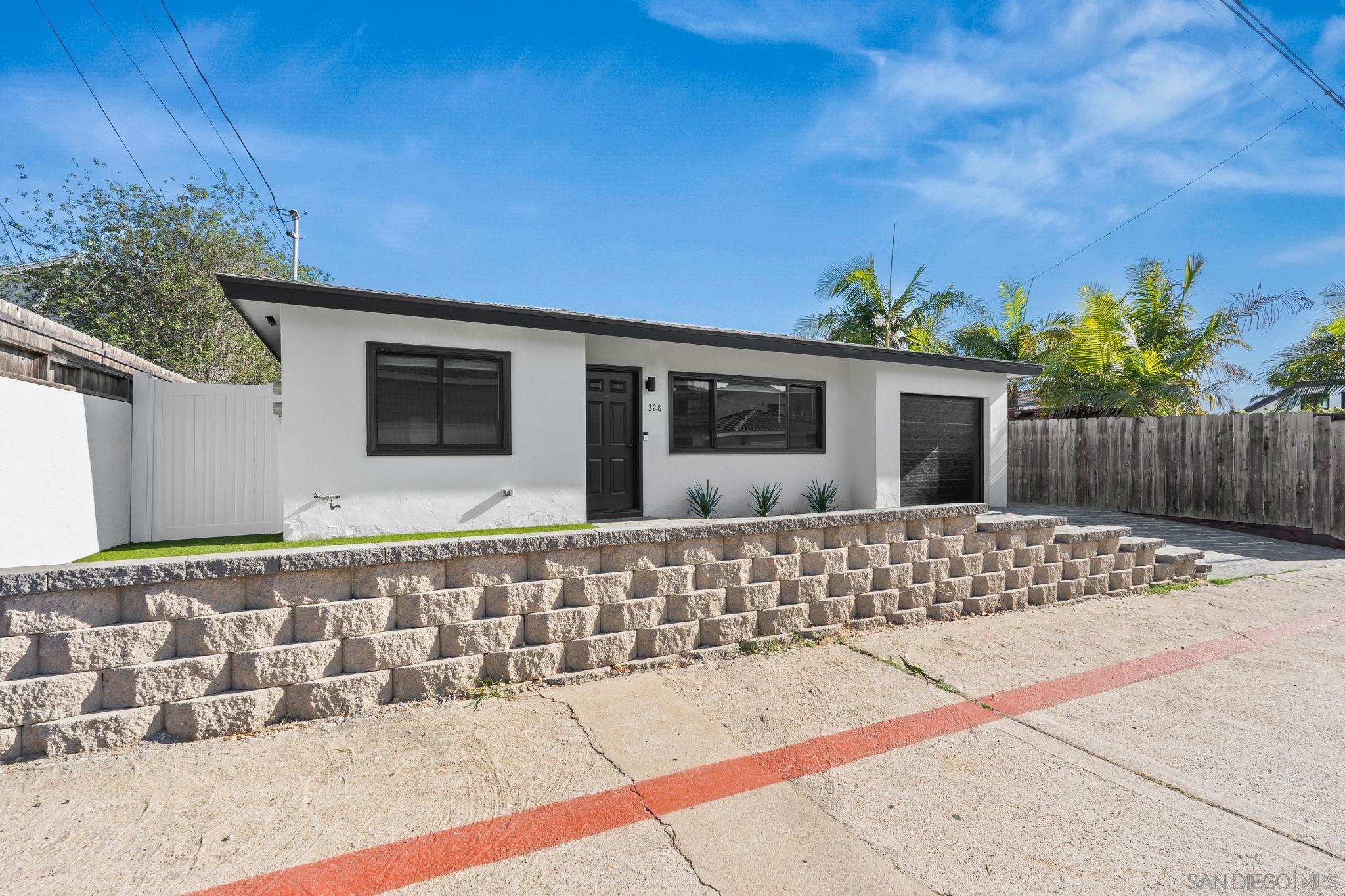 Detail Gallery Image 26 of 43 For 326-28  H Ave, Coronado,  CA 92118 - 4 Beds | 2 Baths