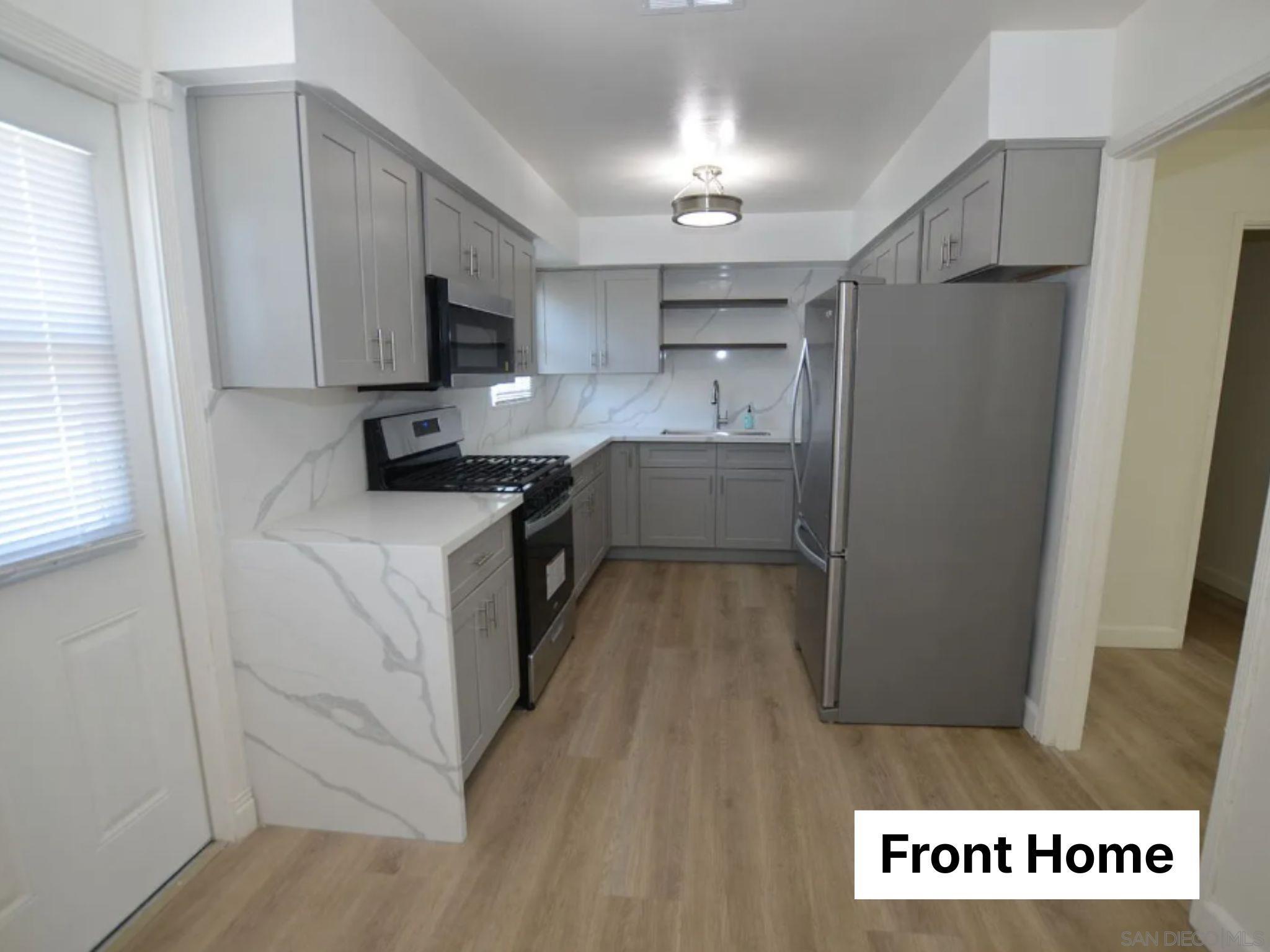 Detail Gallery Image 6 of 43 For 326-28  H Ave, Coronado,  CA 92118 - 4 Beds | 2 Baths