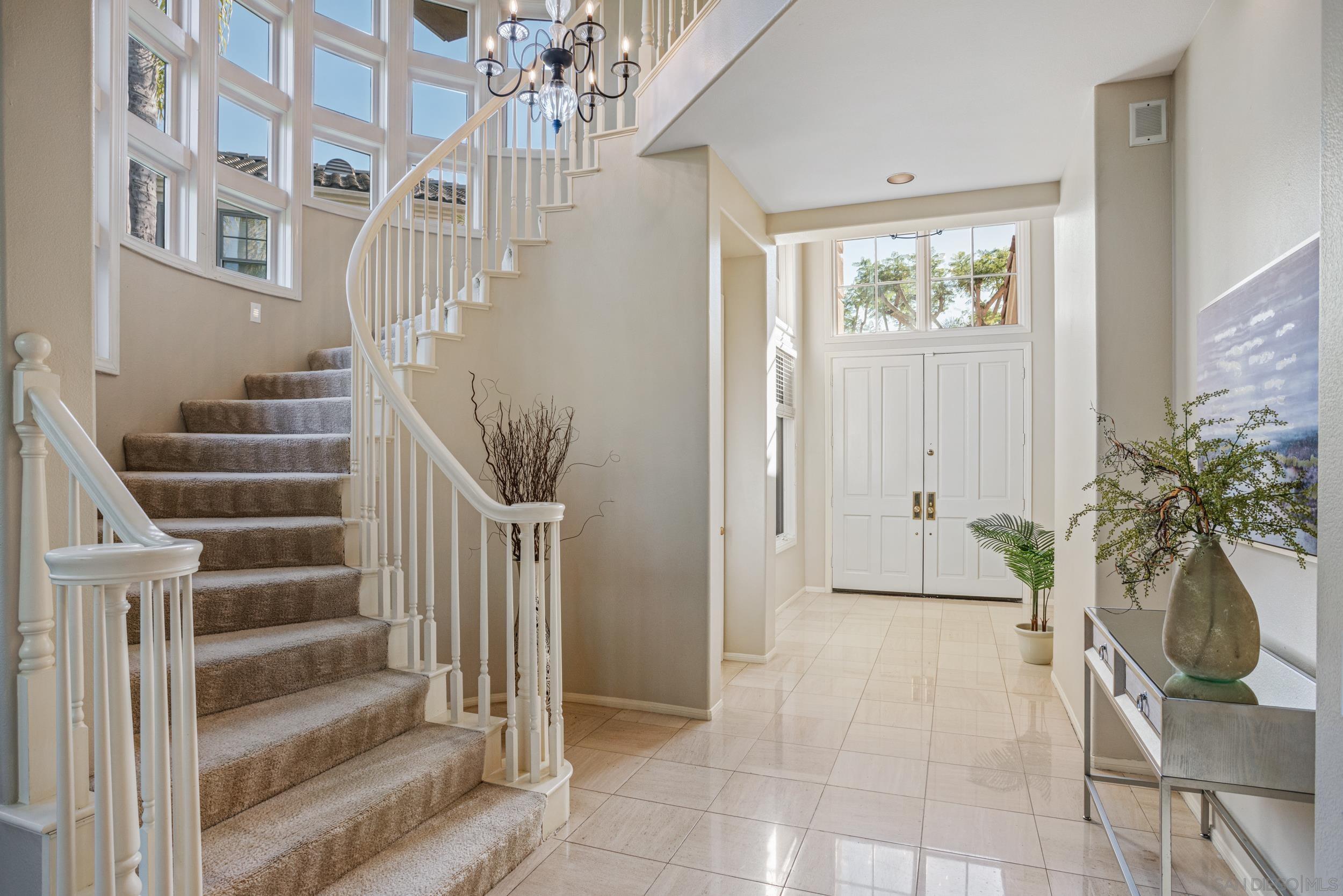 Detail Gallery Image 6 of 38 For 7132  Tern Place, Carlsbad,  CA 92011 - 4 Beds | 3/1 Baths