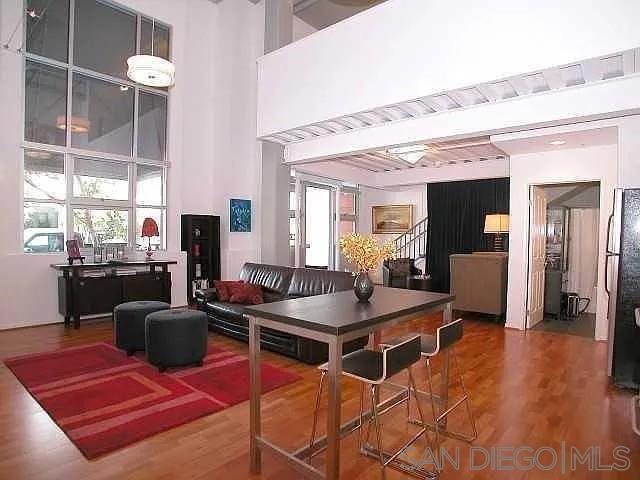 Detail Gallery Image 3 of 5 For 1501  Front St  102, San Diego,  CA 92101 - 1 Beds | 1 Baths