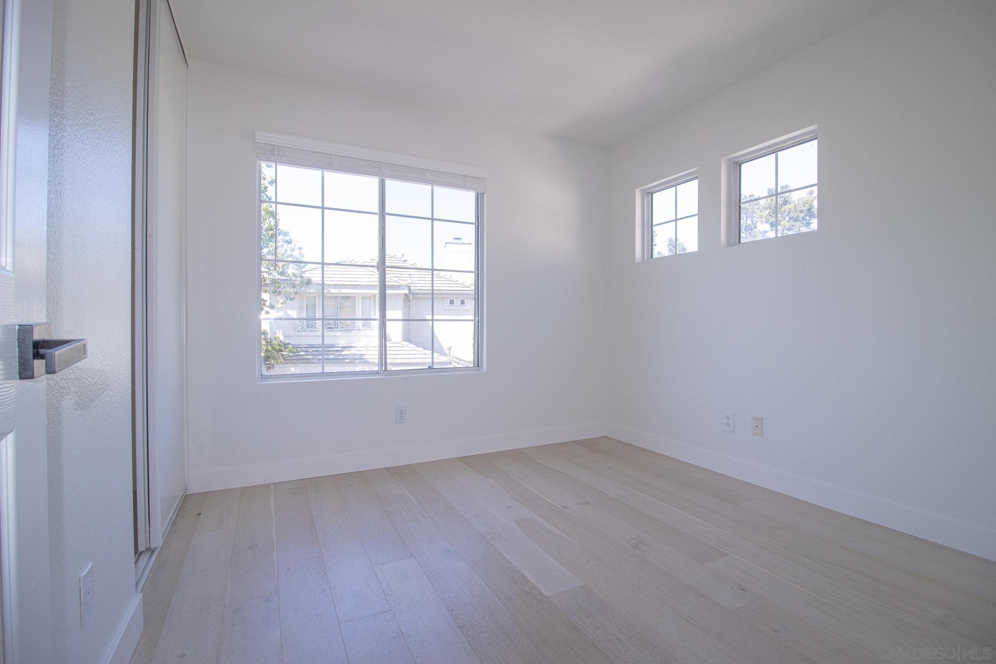 Detail Gallery Image 12 of 18 For 1113  Pacific Grove Loop, Chula Vista,  CA 91915 - 4 Beds | 3/1 Baths