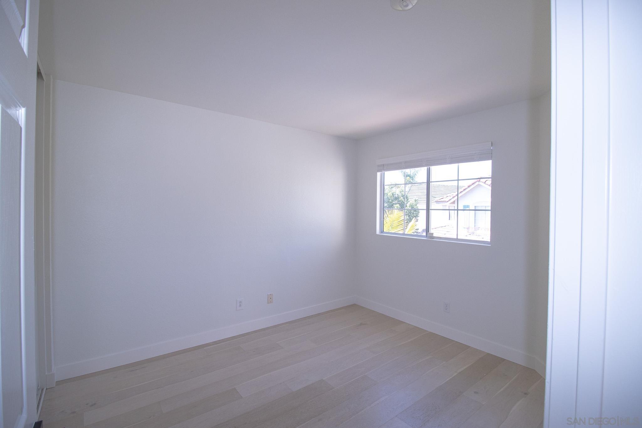 Detail Gallery Image 13 of 18 For 1113  Pacific Grove Loop, Chula Vista,  CA 91915 - 4 Beds | 3/1 Baths