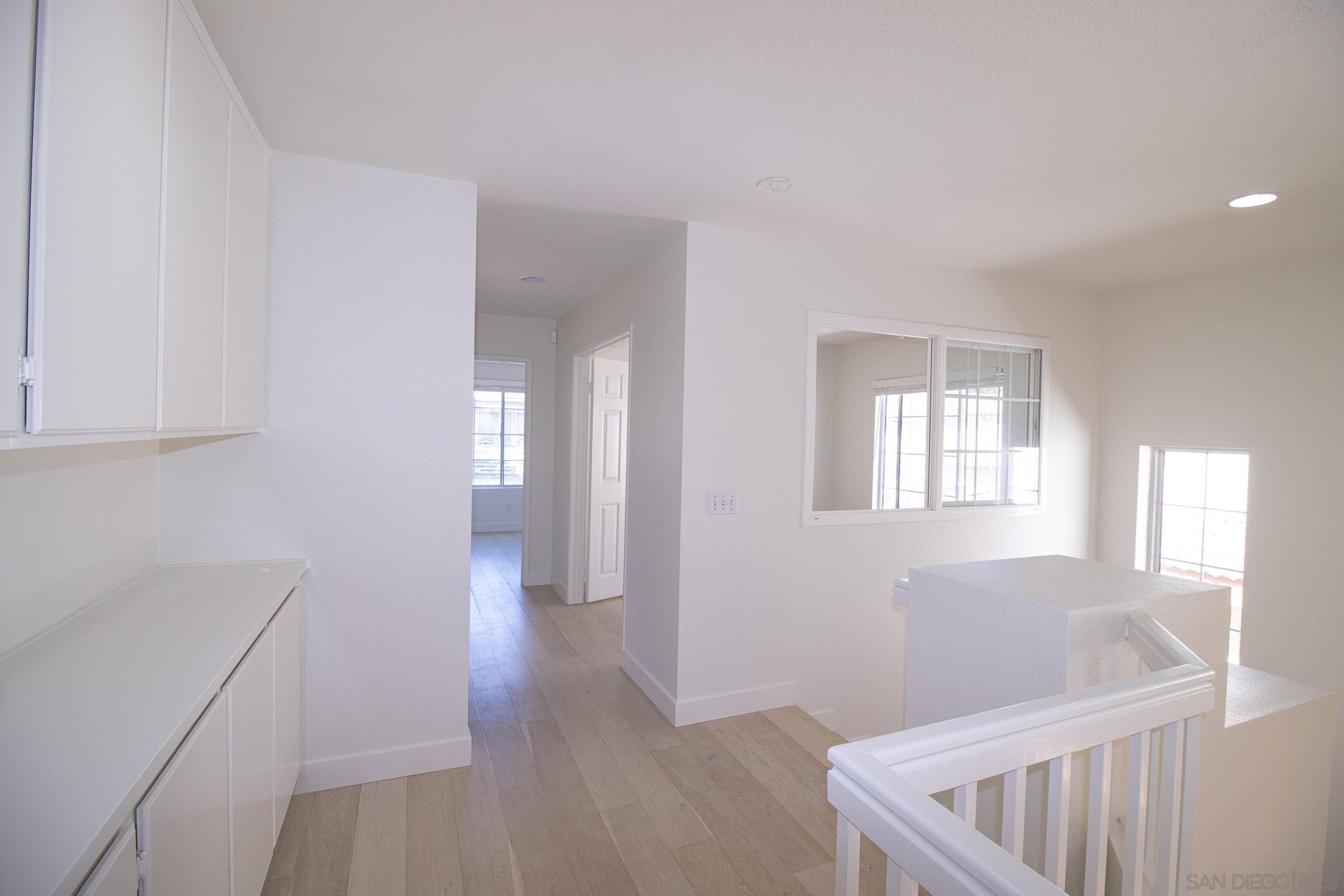 Detail Gallery Image 10 of 18 For 1113  Pacific Grove Loop, Chula Vista,  CA 91915 - 4 Beds | 3/1 Baths