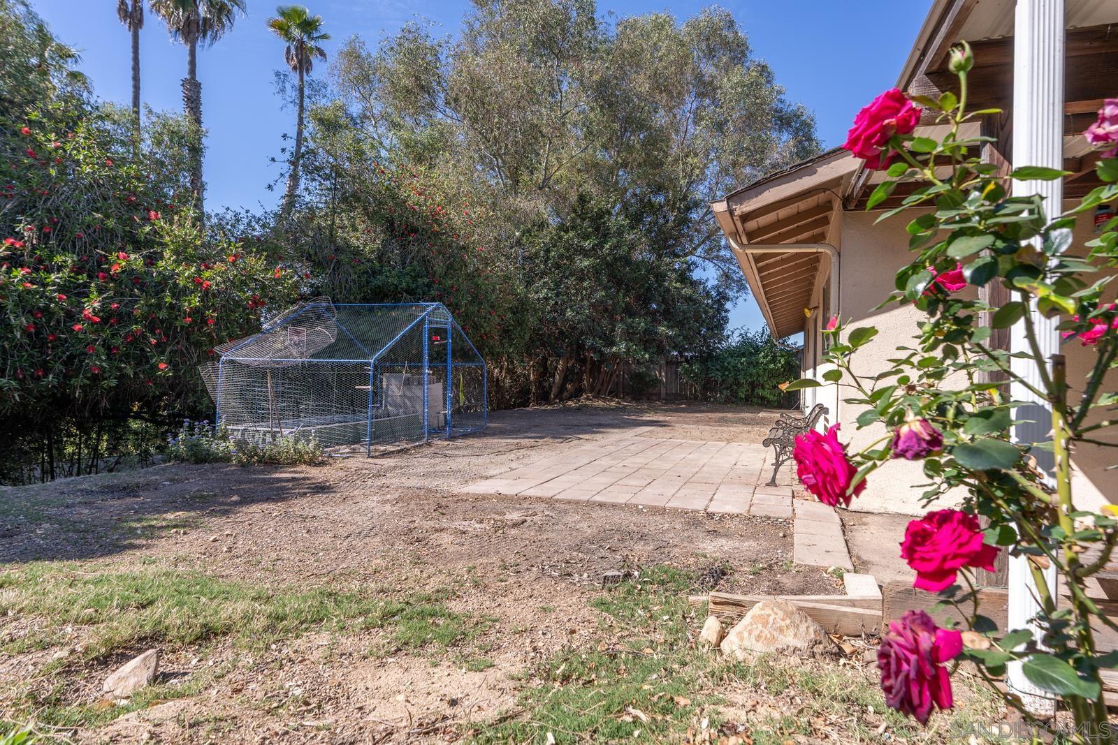 Detail Gallery Image 12 of 28 For 4975  Whipple Way, San Diego,  CA 92122 - 3 Beds | 2 Baths