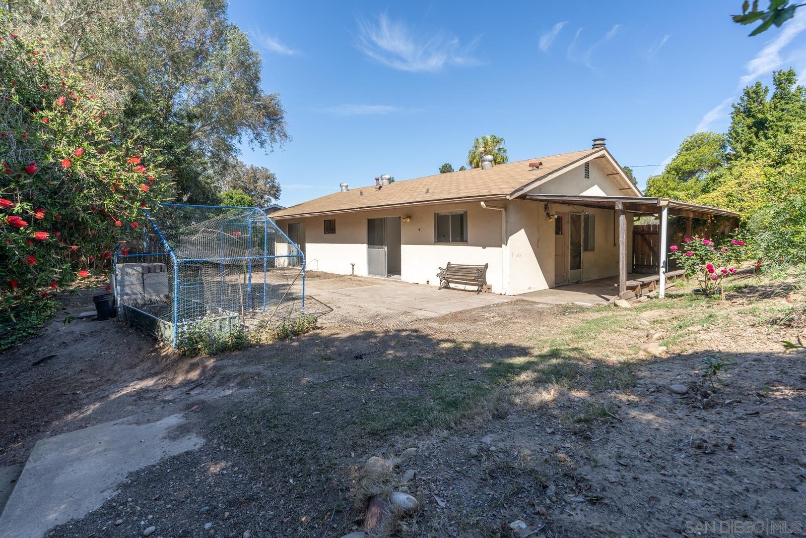 Detail Gallery Image 14 of 28 For 4975  Whipple Way, San Diego,  CA 92122 - 3 Beds | 2 Baths