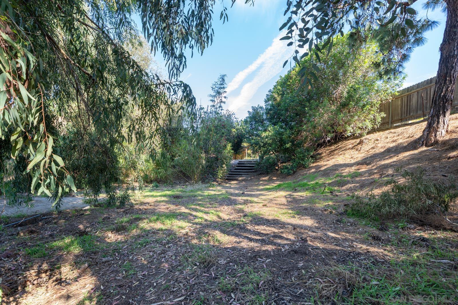 Detail Gallery Image 18 of 28 For 4975  Whipple Way, San Diego,  CA 92122 - 3 Beds | 2 Baths