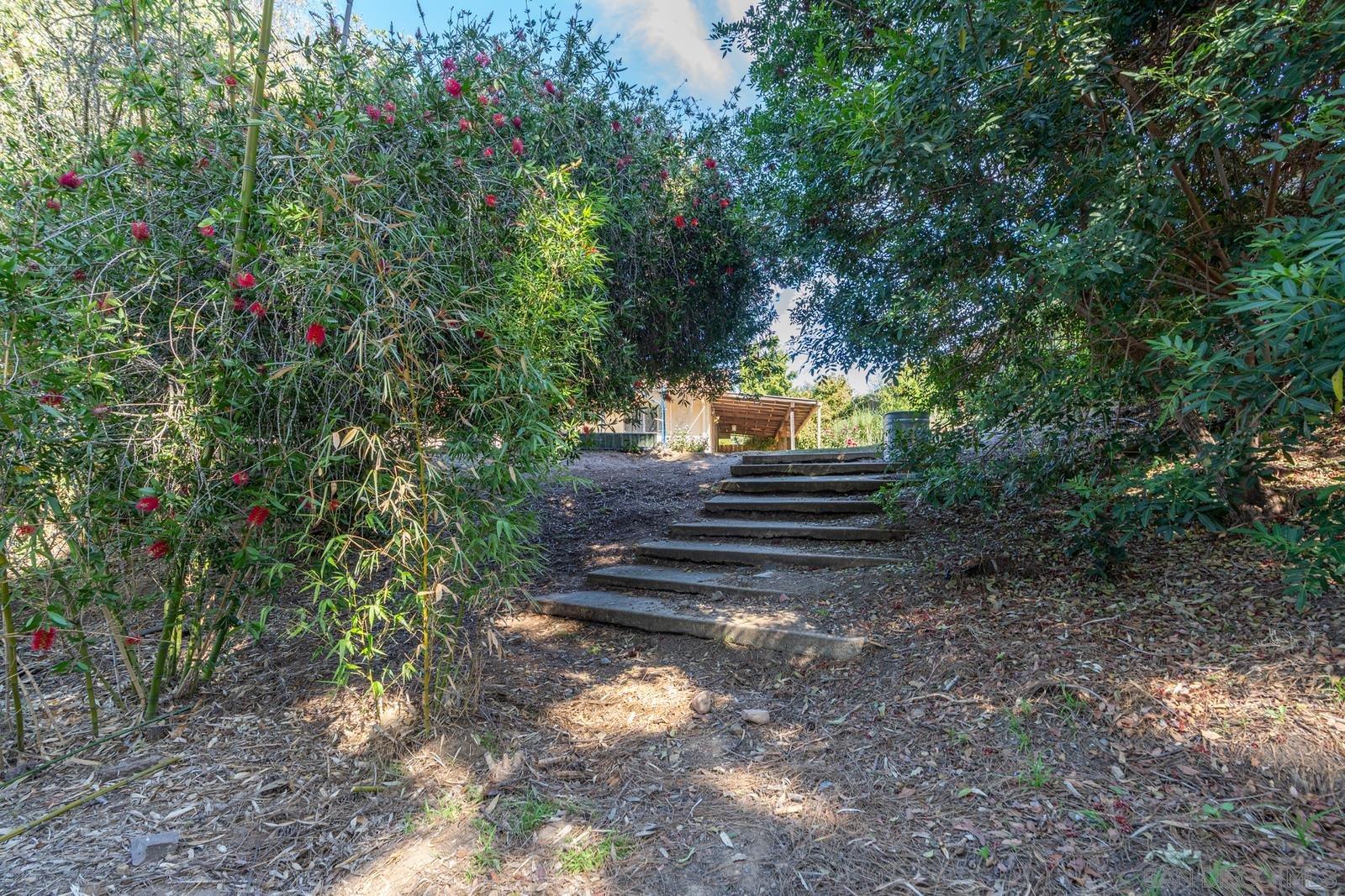 Detail Gallery Image 20 of 28 For 4975  Whipple Way, San Diego,  CA 92122 - 3 Beds | 2 Baths