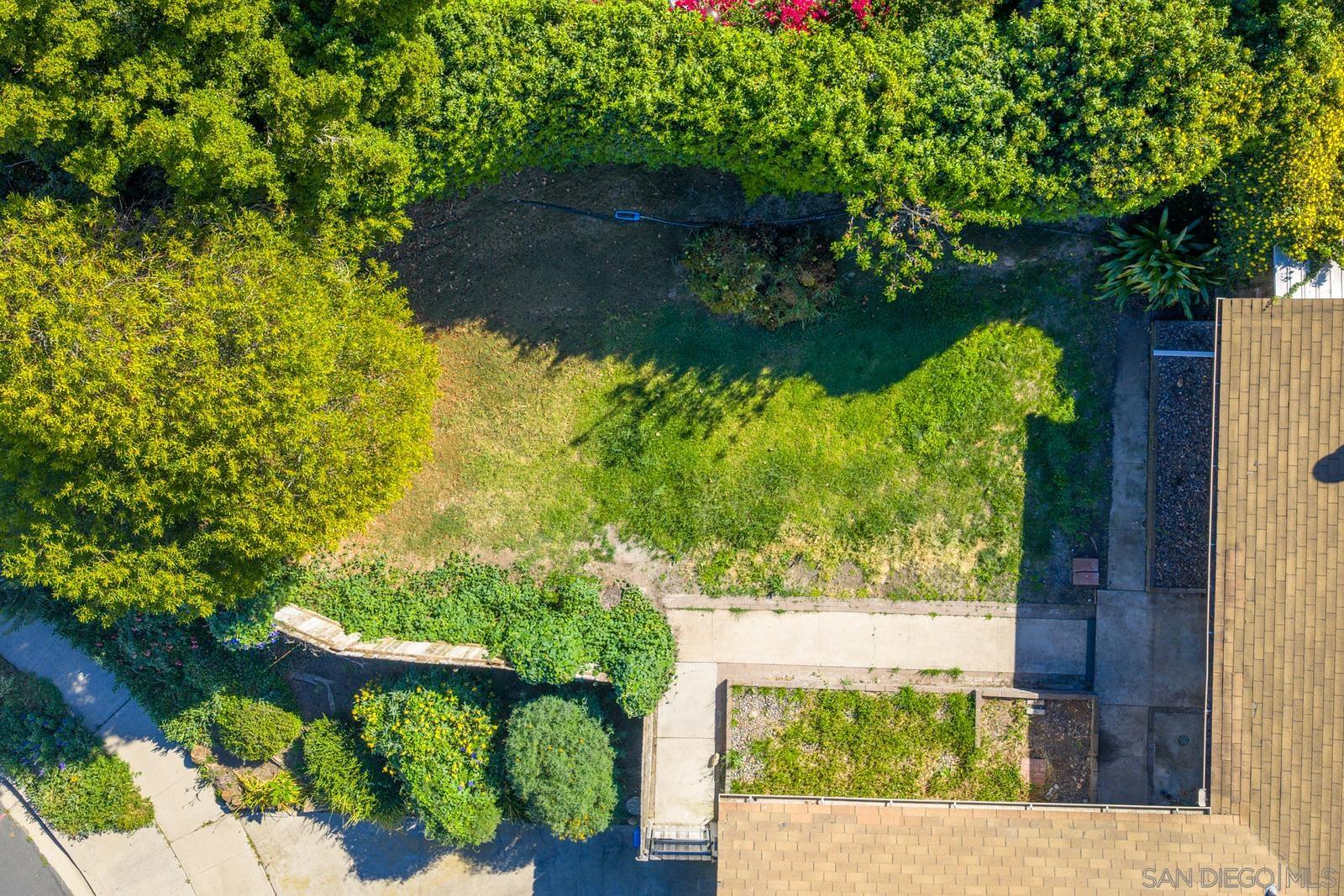 Detail Gallery Image 26 of 28 For 4975  Whipple Way, San Diego,  CA 92122 - 3 Beds | 2 Baths