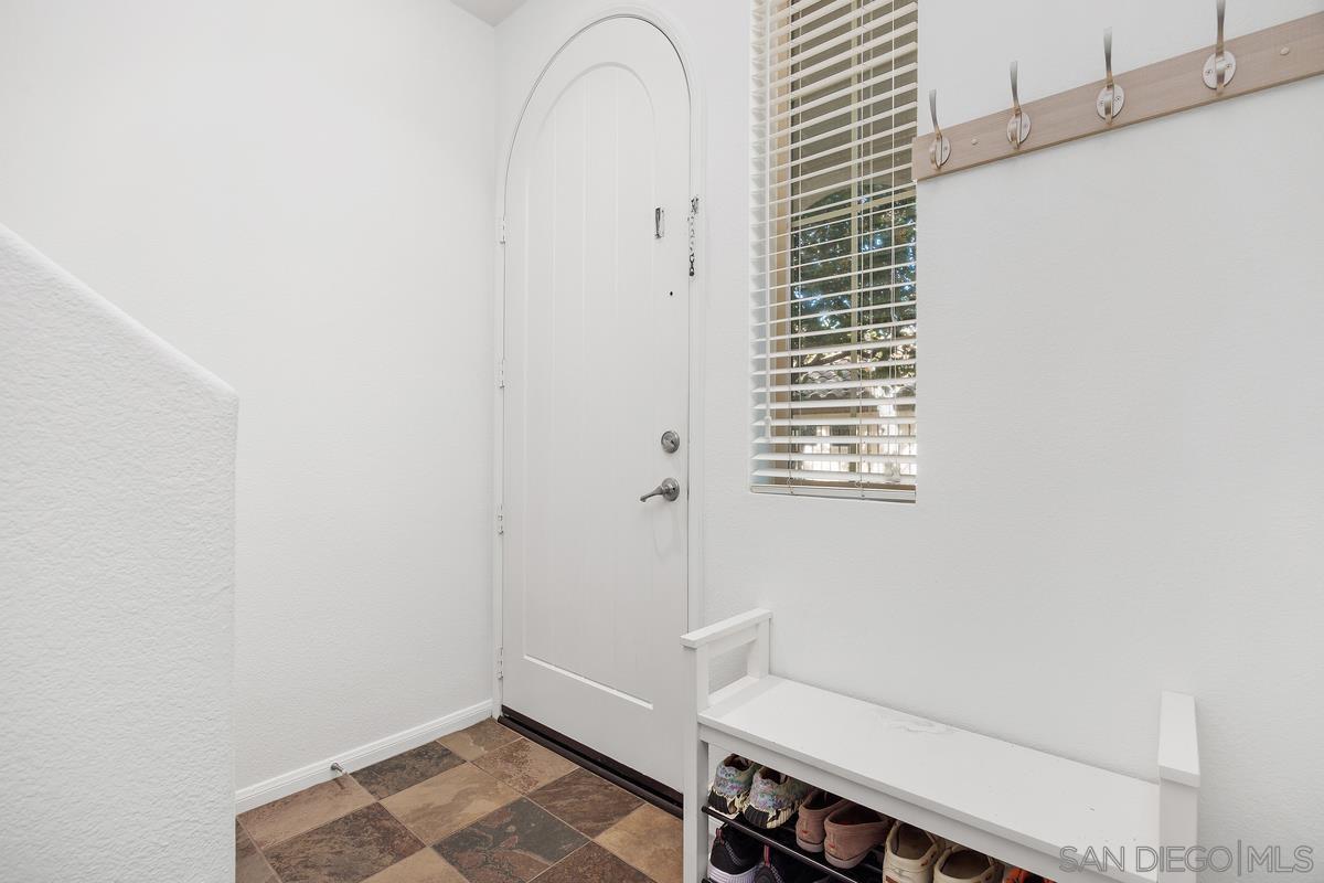 Detail Gallery Image 6 of 37 For 2443  Longstaff Ct., San Marcos,  CA 92078 - 3 Beds | 2/1 Baths