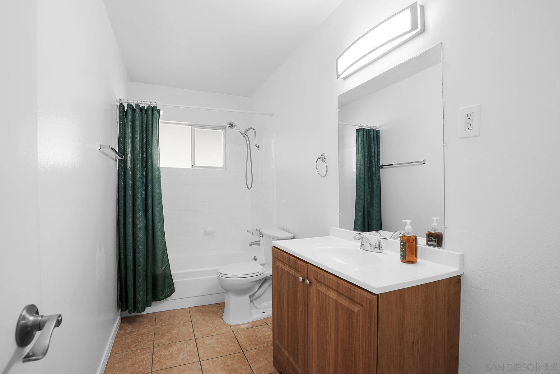 Detail Gallery Image 13 of 31 For 1627  Oleander, Chula Vista,  CA 91911 - 3 Beds | 2 Baths