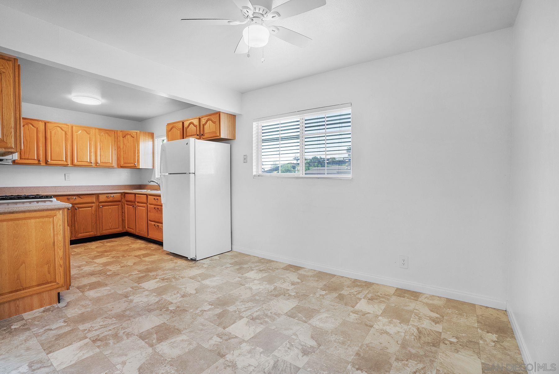 Detail Gallery Image 7 of 31 For 1627  Oleander, Chula Vista,  CA 91911 - 3 Beds | 2 Baths