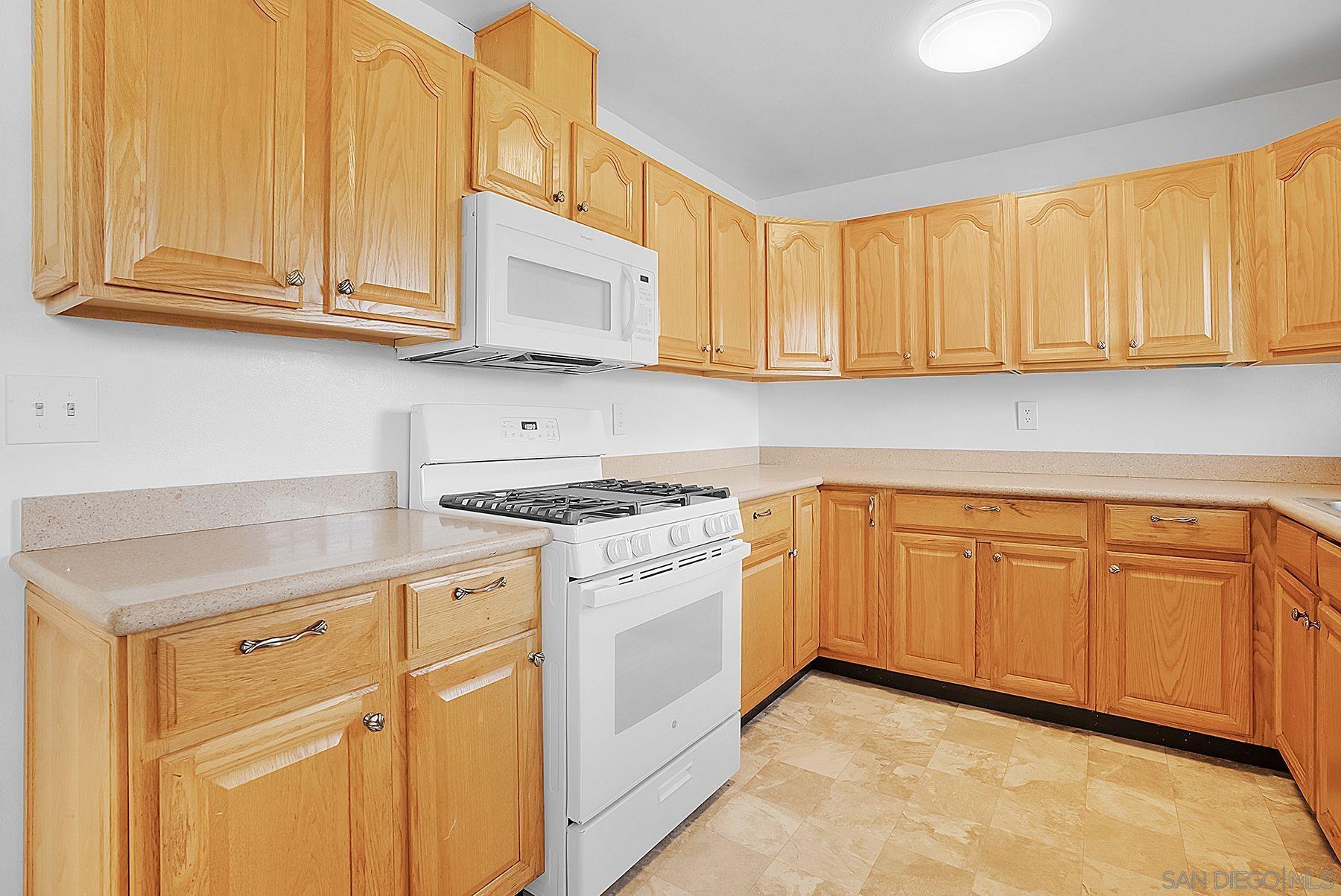 Detail Gallery Image 9 of 31 For 1627  Oleander, Chula Vista,  CA 91911 - 3 Beds | 2 Baths