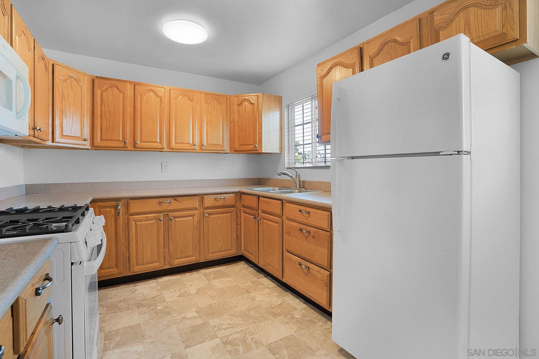 Detail Gallery Image 10 of 31 For 1627  Oleander, Chula Vista,  CA 91911 - 3 Beds | 2 Baths