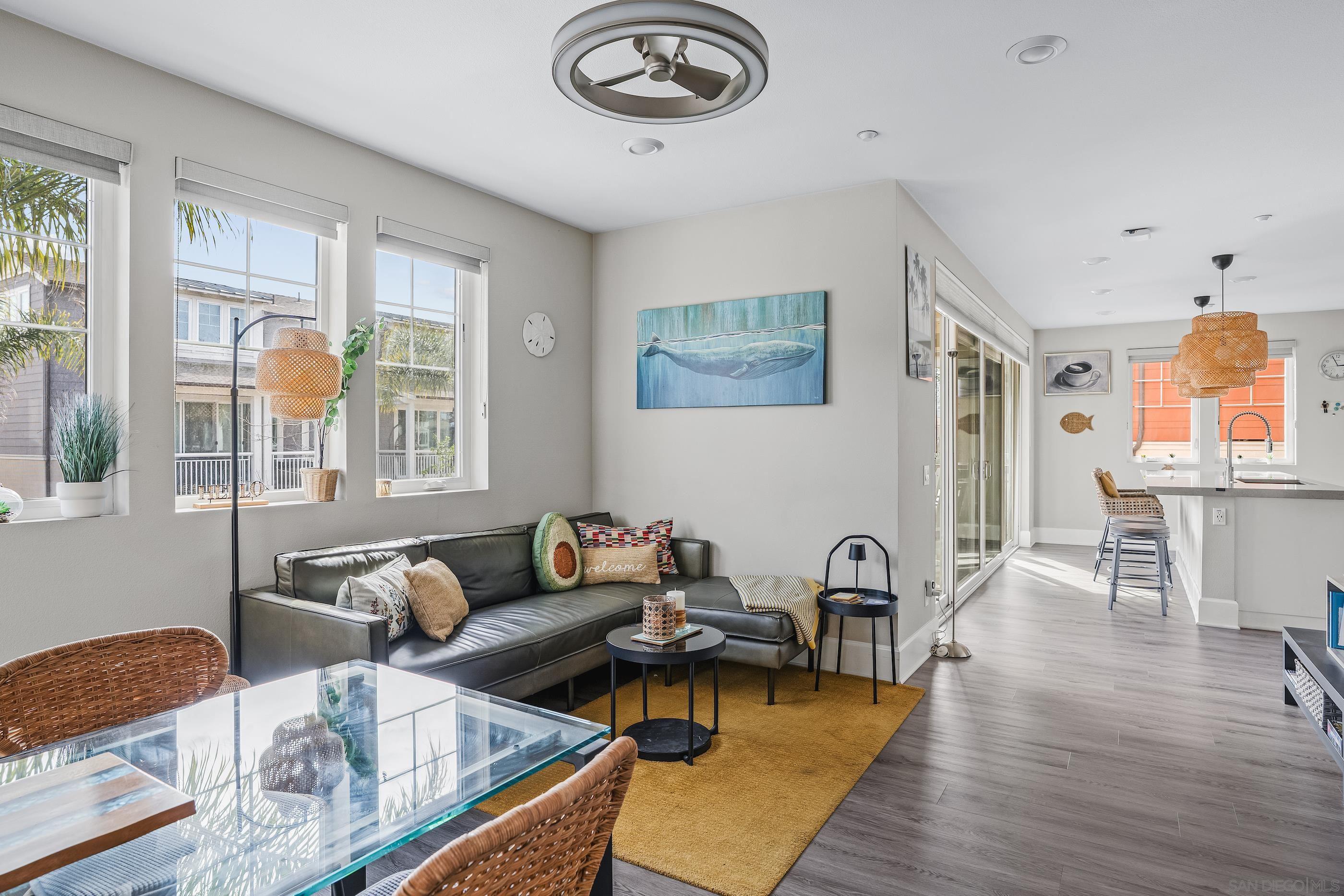 Detail Gallery Image 11 of 38 For 810  Santa Barbara Pl, San Diego,  CA 92109 - 2 Beds | 2 Baths