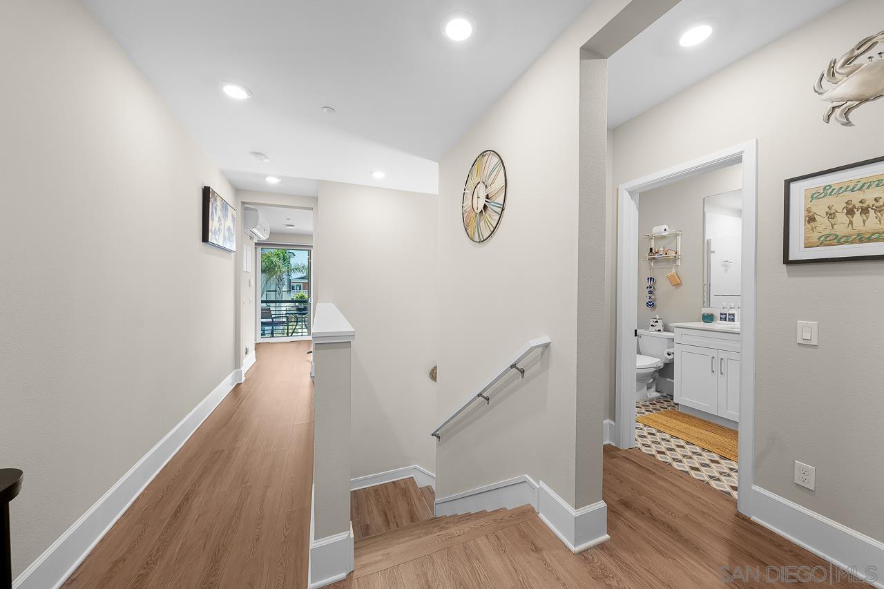 Detail Gallery Image 15 of 38 For 810  Santa Barbara Pl, San Diego,  CA 92109 - 2 Beds | 2 Baths