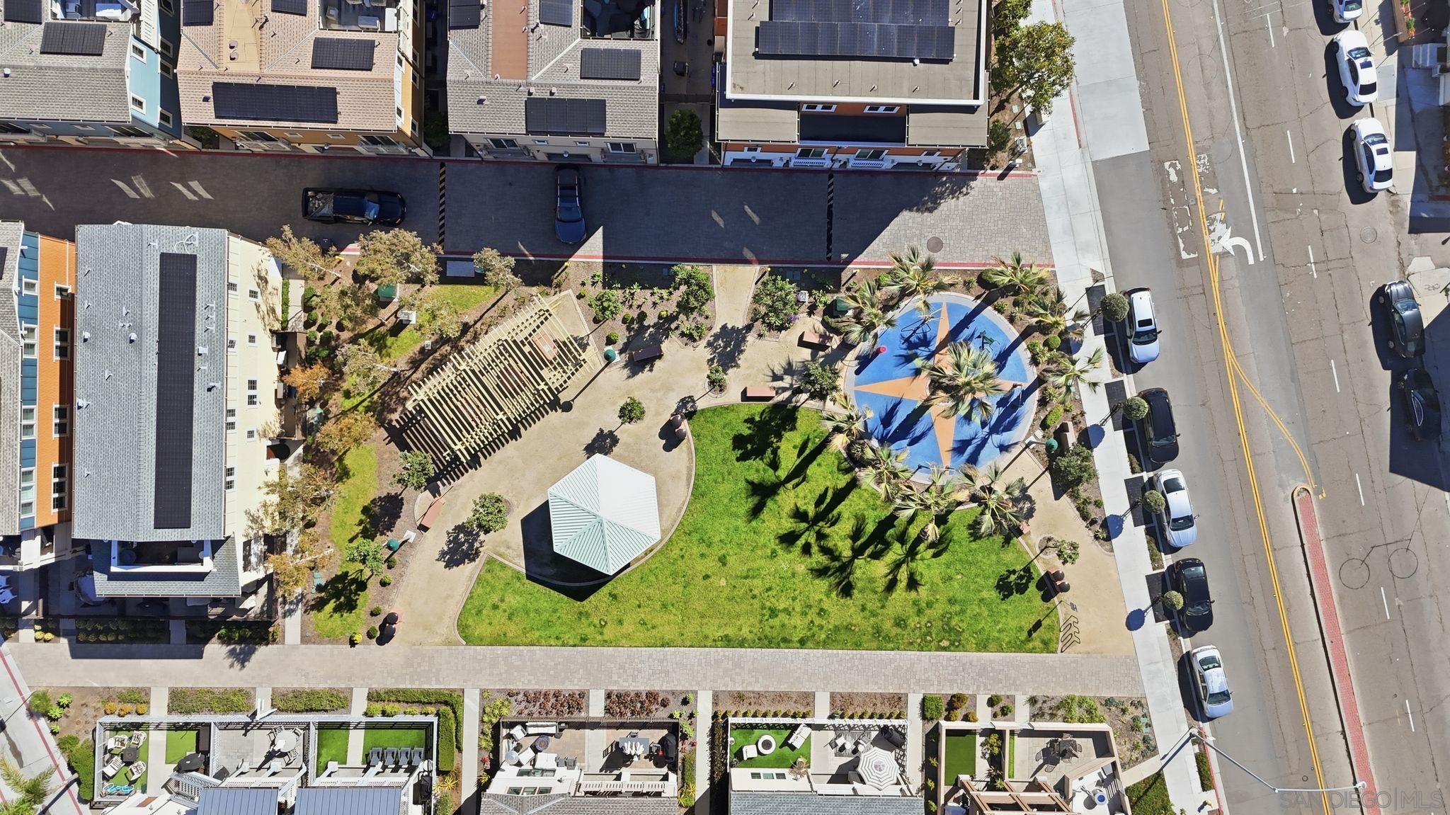 Detail Gallery Image 28 of 38 For 810  Santa Barbara Pl, San Diego,  CA 92109 - 2 Beds | 2 Baths