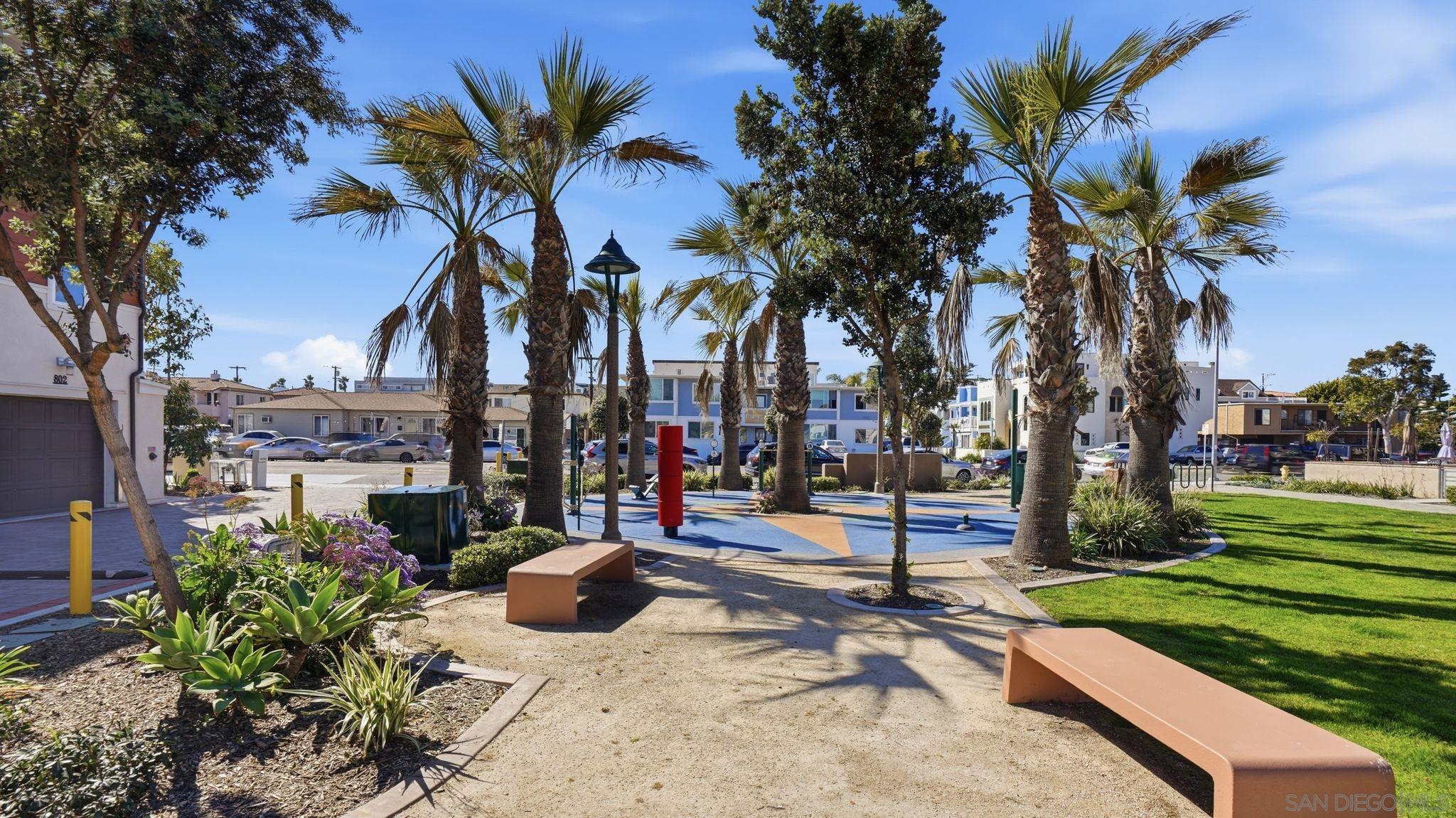 Detail Gallery Image 34 of 38 For 810  Santa Barbara Pl, San Diego,  CA 92109 - 2 Beds | 2 Baths